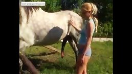 Girl's Stunningly Beautiful Butt Seduces a Horse in an Unforgettable Outdoor Fling!
